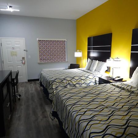 Executive Inn And Suites Tyler Bagian luar foto